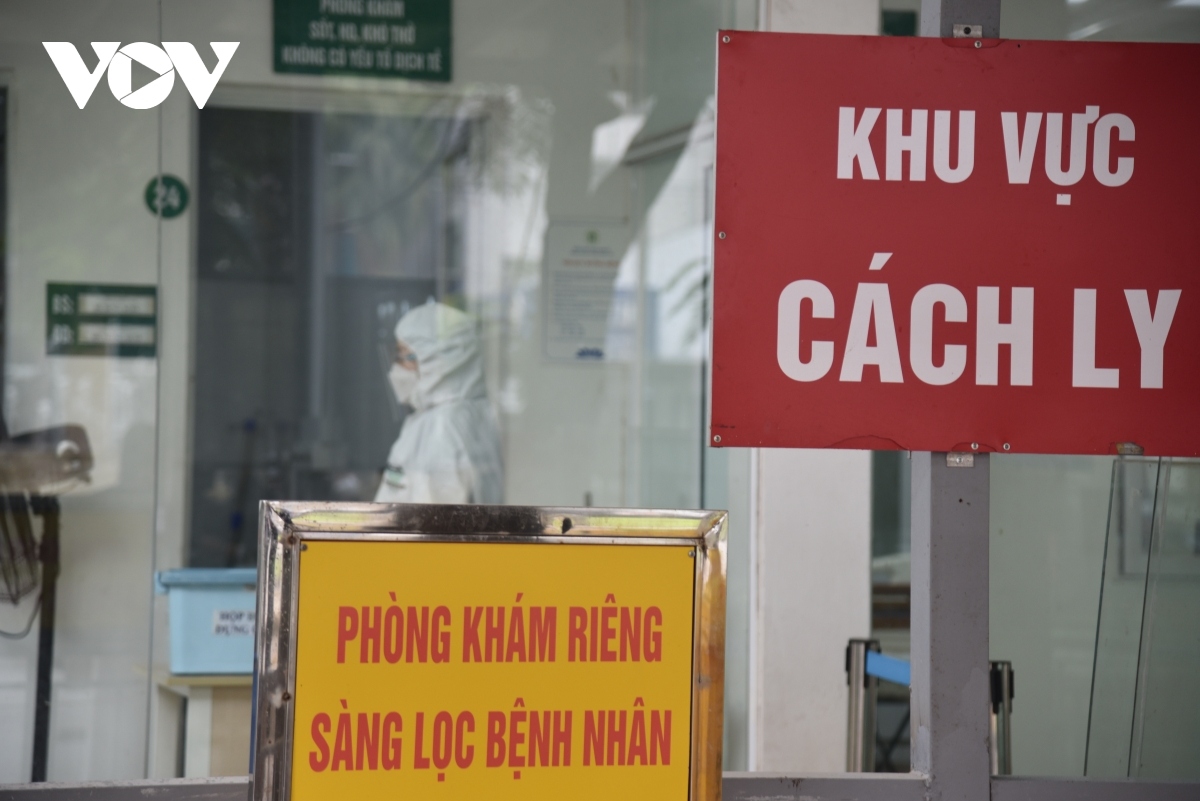 Vietnam confirms nearly 16,000 new infections, 166 Omicron cases